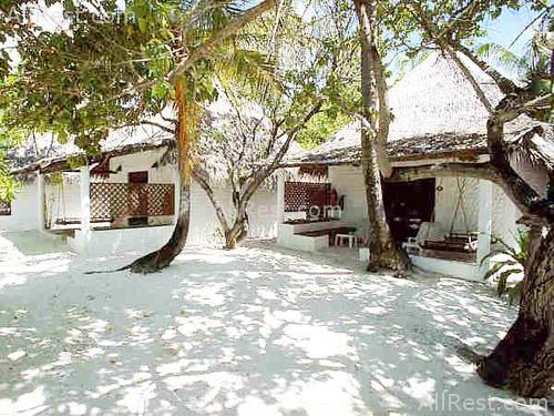Angaga Island Resort 2